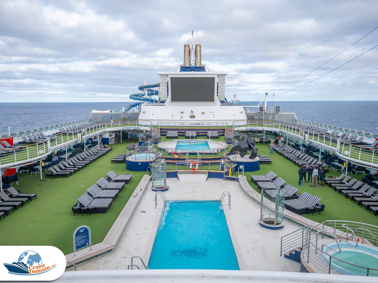 Star Voyager Lido Deck Pool